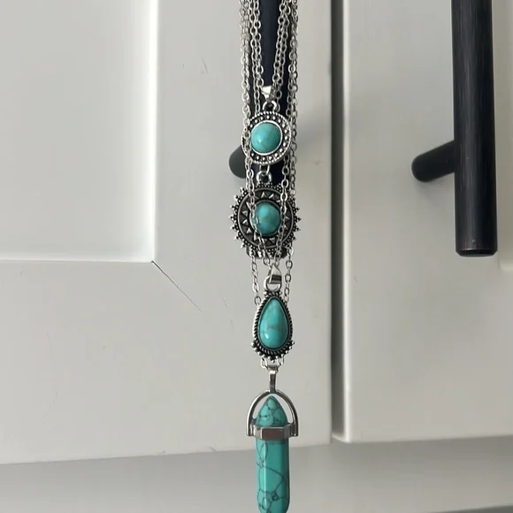 Cute 4 pc Women's Necklace - Picture 10 of 10